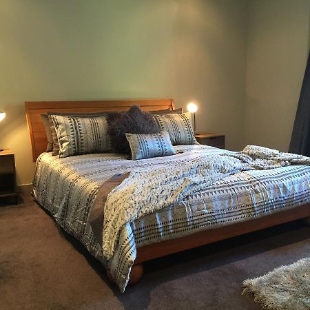 Acacia Bay Taupo Villa Bagian luar foto